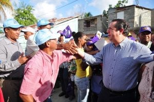Francisco Javier García visitó Los Alcarrizos este sábado.