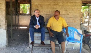 Presidente Danilo Medina en su primera visita a la comunidad El Limón el 14 de octubre de 2012
