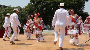 Con una exposición folklórica fue recibido el mandatario dominicano en Mérida,