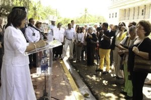 Eleanor Grimaldi durante el homenaje en la FILRD2014