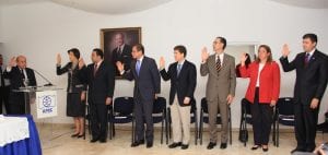 El Dr. Franklyn Holguín Haché juramentó el año pasado el Consejo de Directores de APEC.