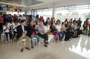 Invitados, publico y prensa presente 2