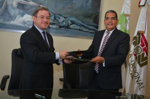 Firma de Acuerdo. CUT 3