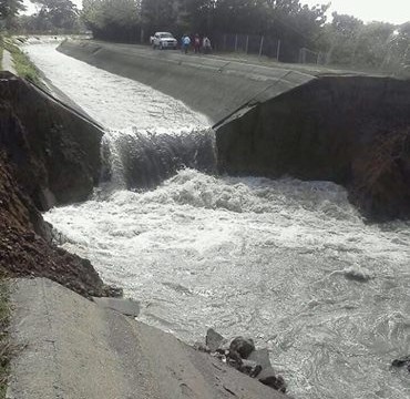 Lugar donde se produjo la ruptura del canal Ulises Francisco Espaillat, próximo a la comunidad La Delgada, de Villa González. Foto Alex Reynoso. 