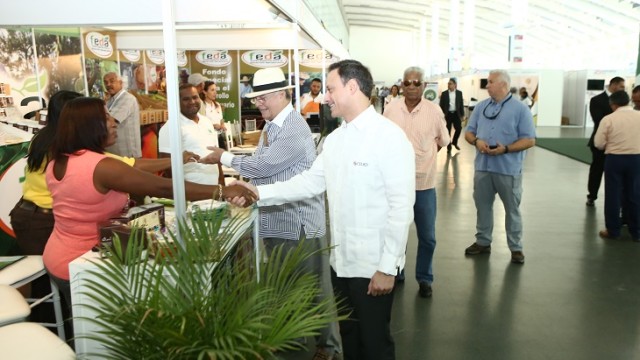 Expresidente Hipólito Mejía visita recinto ferial; la califica como un gran paso de avance y afirma marca un hito en la historia del país 