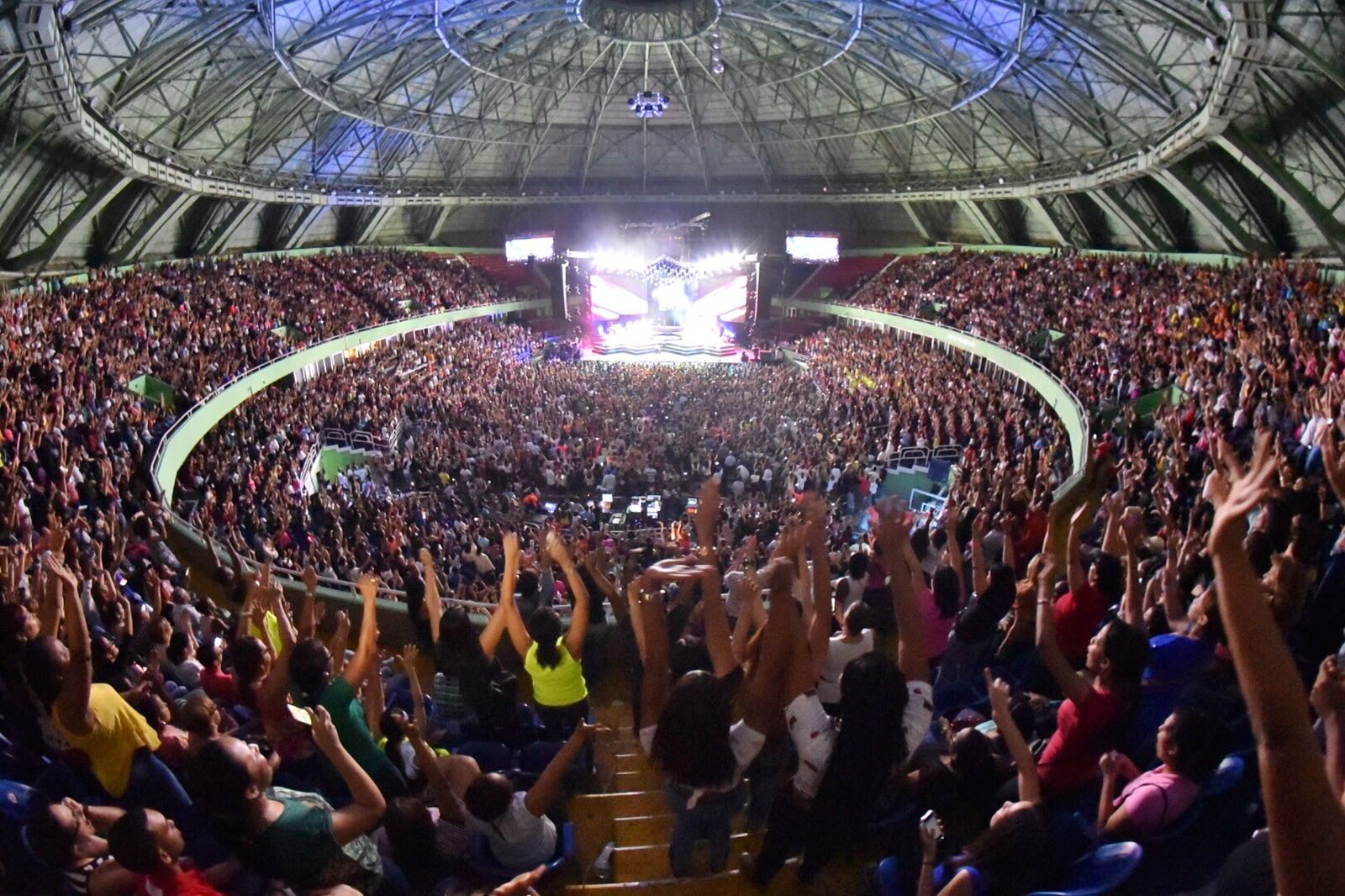 Chayanne en una noche memorable en el Palacio de los Deportes.