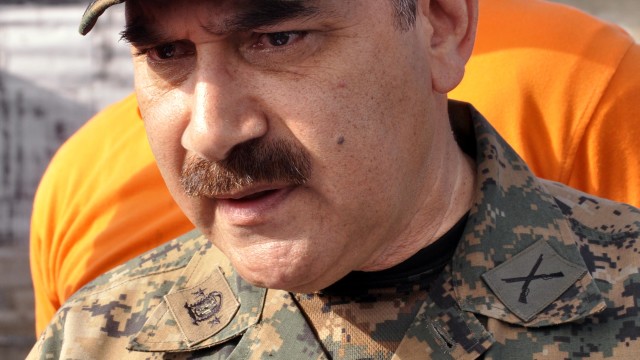 El director de la Defensa Civil mayor general Rafael De Luna Pichirilo inspeccionando el lugar de la tragedia, junto a Francisco Arias Subdirector del organismo, foto Alex Reynoso