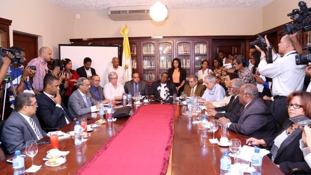 El  encuentro fue definido de excelente por los participantes en el diálogo, realizado en la Universidad Católica de Santo Domingo, 