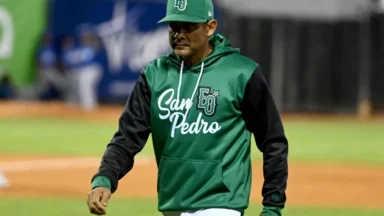 Las Estrellas Cortan a Tatis en Plena Pelea por el Playoff