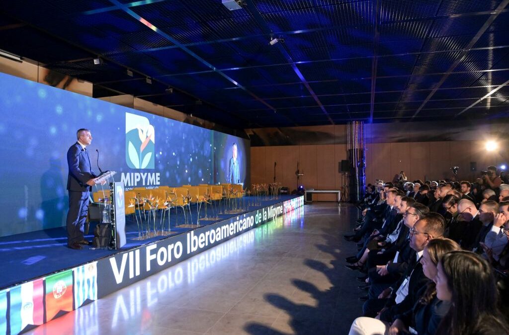 España pide a Iberoamérica unirse como "bloque geoestratégico"