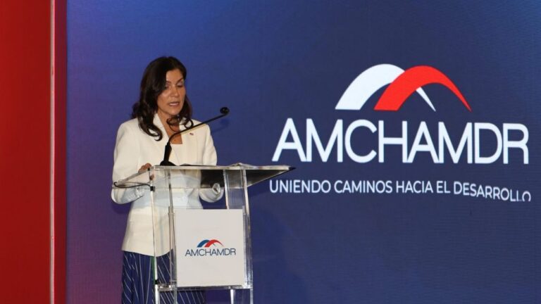 EE. UU. y RD: Una Alianza Inquebrantable que Prioriza la Seguridad y el Dinero Limpio