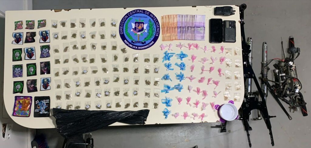 Golpe al delito en Santiago: tres detenidos y arsenal ocupado