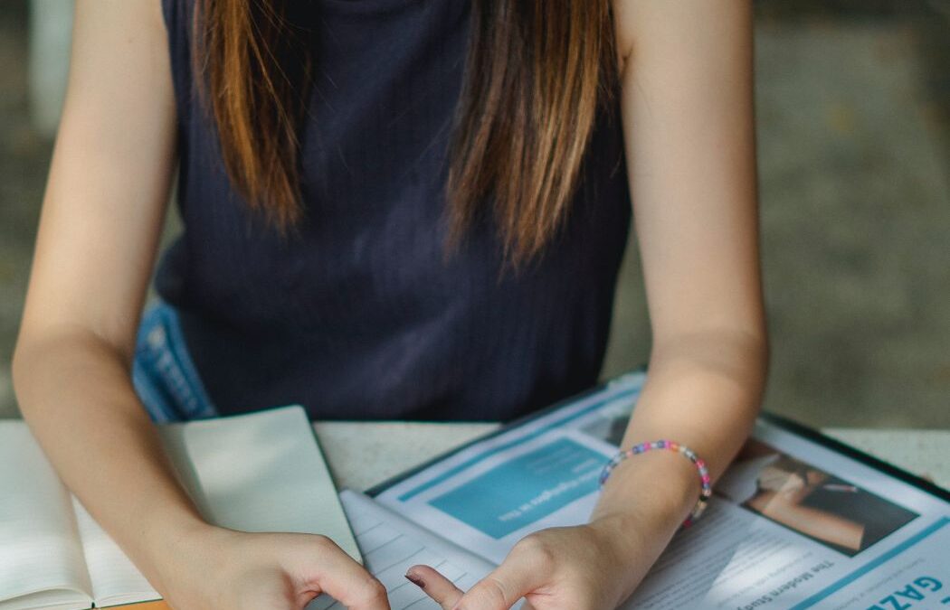 Una estafa que usa el celular como garantía de préstamo crece en América Latina
